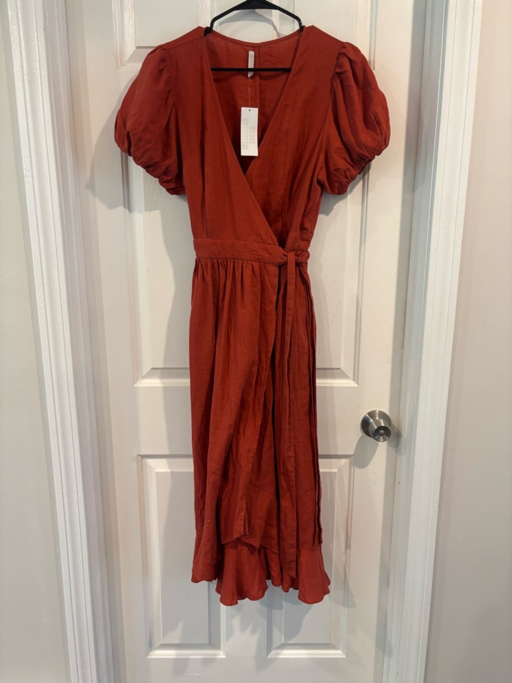 Urban Outfitters NWT Puff-Sleeve Wrap Midi Dress in Rust